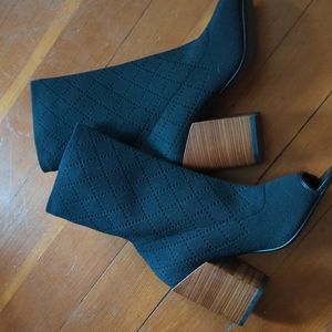 NWT Kelsi Dagger Massey Knit Open Toe Boot